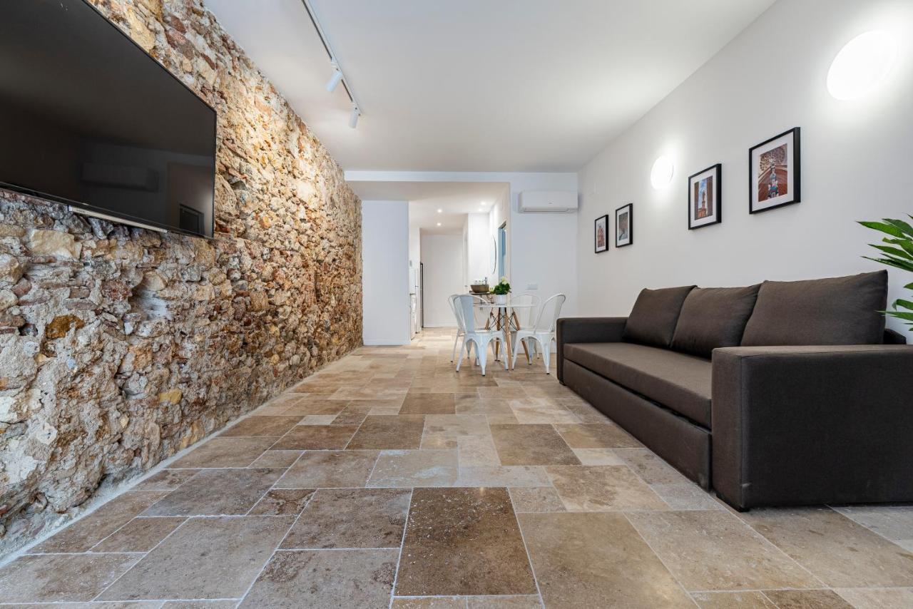 Stone Wall Apartment En Barri Port Maritim ตาร์ราโกนา ภายนอก รูปภาพ