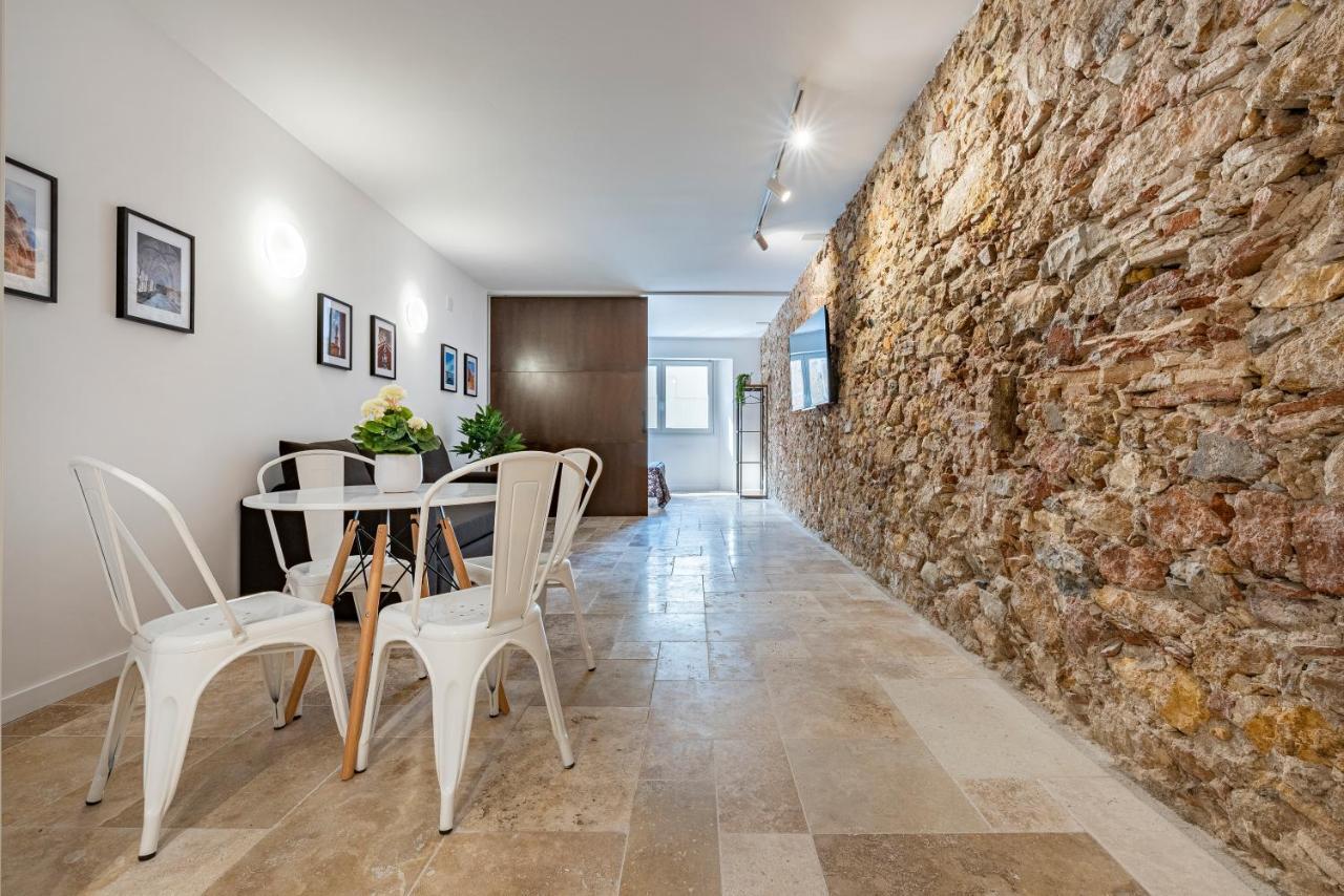 Stone Wall Apartment En Barri Port Maritim ตาร์ราโกนา ภายนอก รูปภาพ