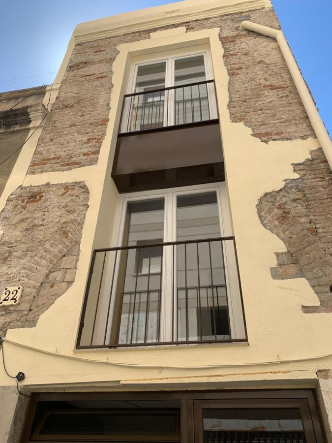 Stone Wall Apartment En Barri Port Maritim ตาร์ราโกนา ภายนอก รูปภาพ